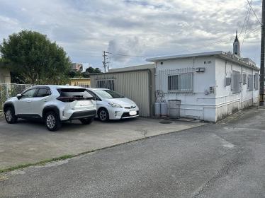 沖縄市松本七丁目1262番地・1263番地